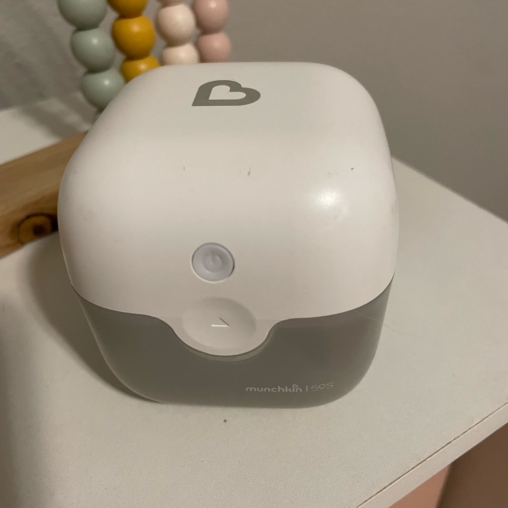 Munchkin White and Gray Wipe Dispenser